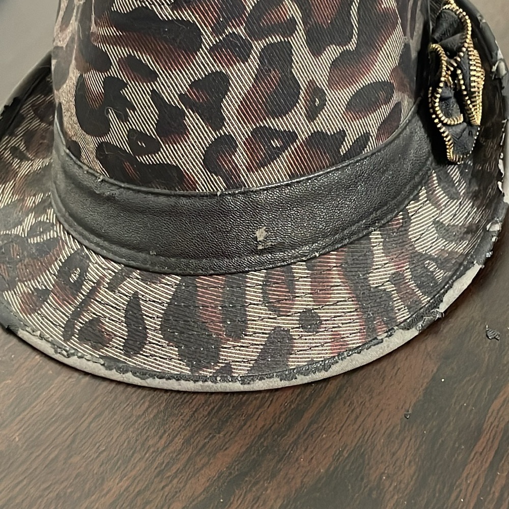 Leopard print fedora with faux leather trim/flower accents - Picture 10 of 11
